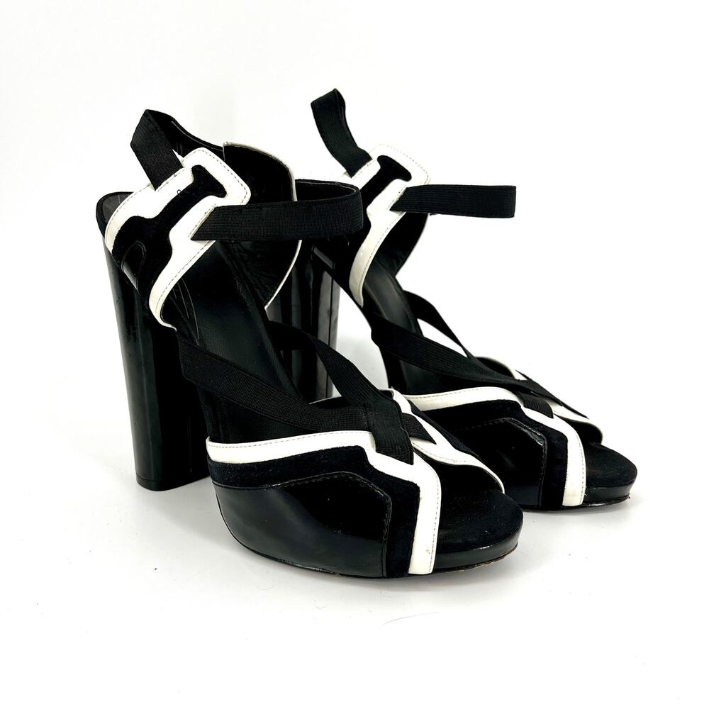 Trouve Black White Patent Leather Peep Toe Chunky Heel Pumps Sandals (10M)